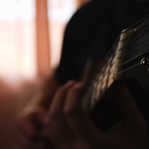 骚娘们扣屄自慰
